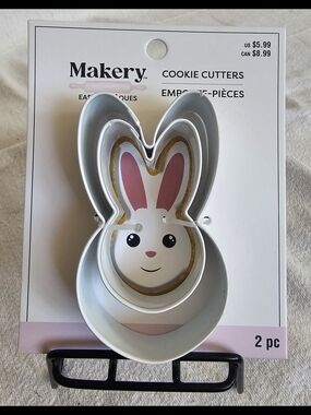 NWT Makery Bunny Cookie Cutters